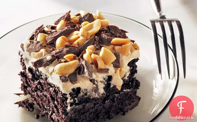 चॉकलेट-पीनट बटर फन केक