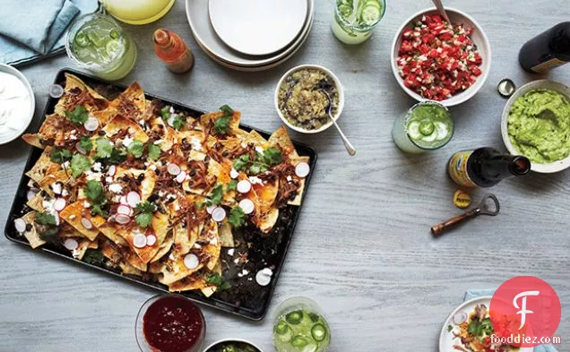 सभी फिक्सिंग के साथ नाचोस