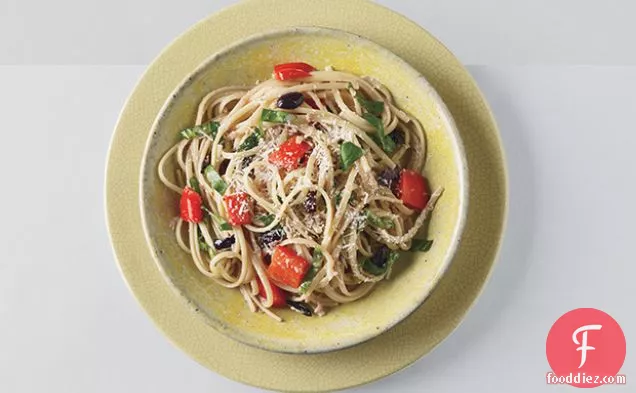 Linguine with Red Bell Peppers and Kalamata Olives