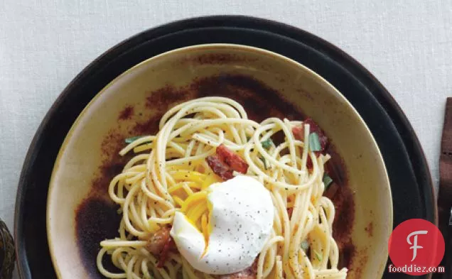 Peppery Pasta Carbonara with Poached Egg