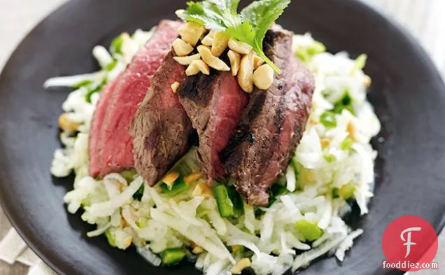 Grilled Beef, Jícama, and Apple Salad