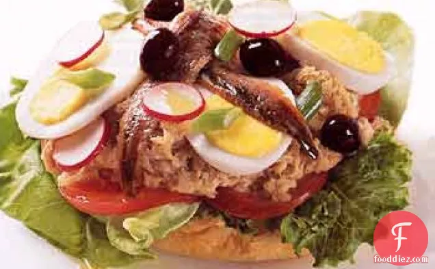 Niçoise Tuna Sandwich (Pan Bagnat)