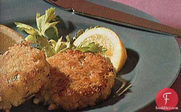 Cayenne-Spiked Crab Cakes