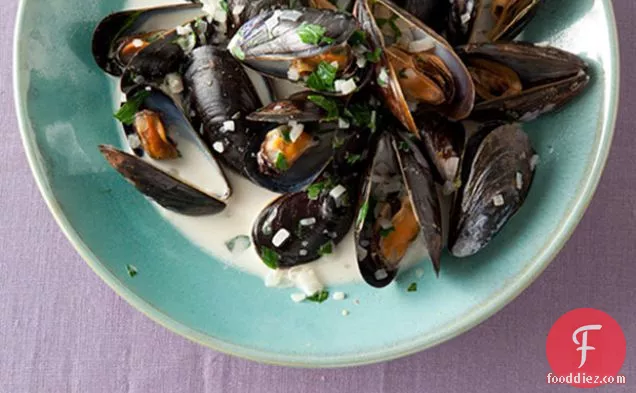 हरी मिर्च की चटनी में मसल्स