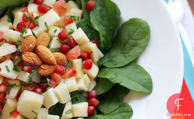 मांचेगो पनीर, सेब और बेबी पालक