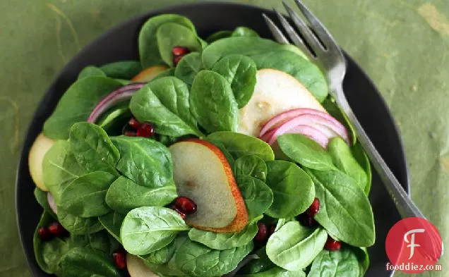 Spinach Salad With Pears And Pomegranate