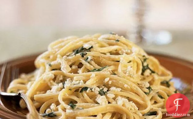 Linguine and Spinach with Gorgonzola Sauce