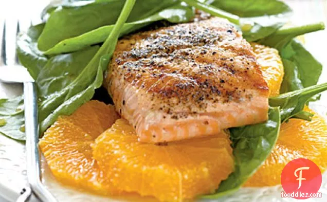Grilled Salmon and Spinach Salad