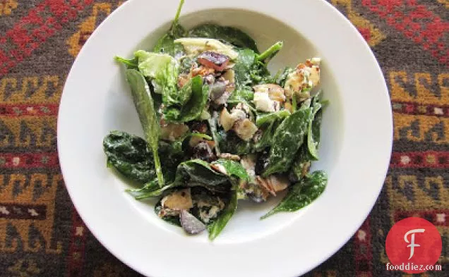 Spinach Salad With Goat Cheese, Almonds And Black Grapes