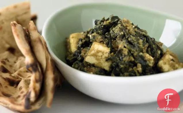 Curried Spinach with Fresh Cheese (Saag Paneer)