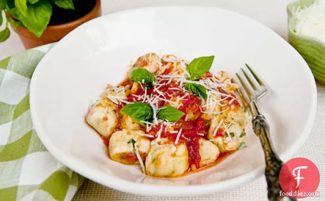 Herb Ricotta Gnocchi With Quick Tomato Sauce