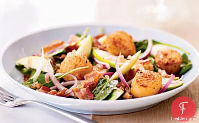 Seared Scallops over Bacon and Spinach Salad with Cider Vinaigrette