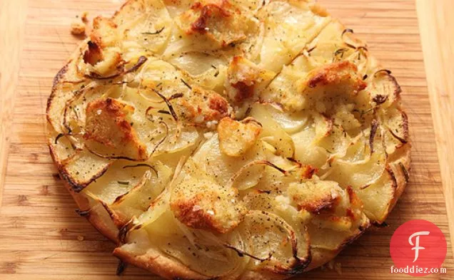 Easy Pan Pizza With Potato, Onion, and Rosemary (Vegan)