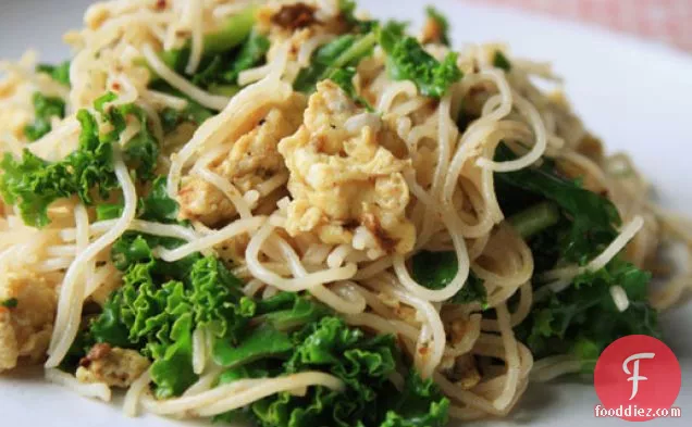 Stir-Fried Rice Noodles with Eggs and Greens