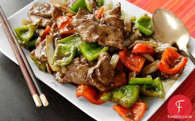 Chinese Pepper Steak (Stir-Fried Beef with Onions, Peppers, and Black Pepper Sauce)