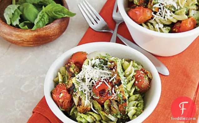 Pesto Pasta with Chicken and Tomatoes