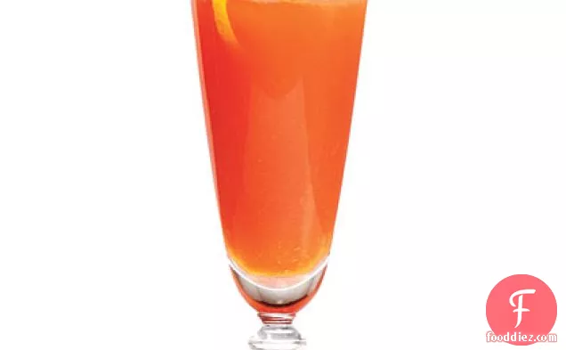 Campari and Orange Sparkling Cocktail