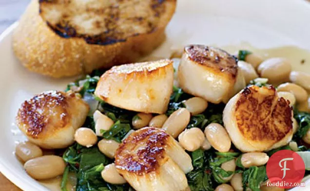 Seared Scallops with Warm Tuscan Beans