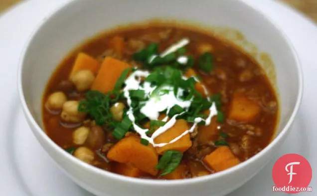Quick Chili with Sweet Potato and Pork