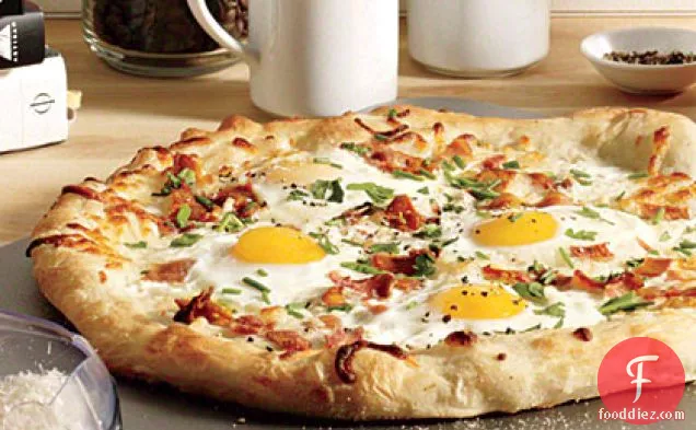 Eggs and Bacon Breakfast Pizza