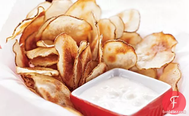 Potato Chips with Blue Cheese Dip