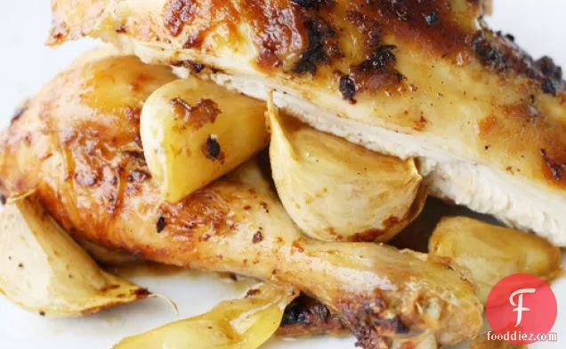 एक फ्लैश में फ्रेंच: लहसुन भुना चिकन के 5 सिर