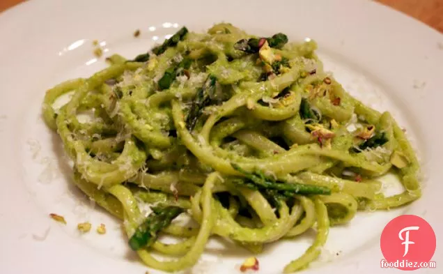 Dinner Tonight: Pistachio Asparagus Pesto on Linguine