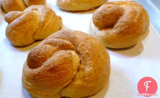 Bread Baking: Cinnamon Knots