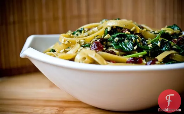Pepita Fettucini With Spinach And Cranberries