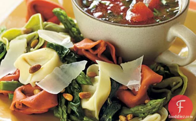 ताजा सब्जी और टोटेलोनी पास्ता सलाद