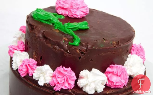 रॉयल चॉकलेट मैकविटी का बिस्किट केक