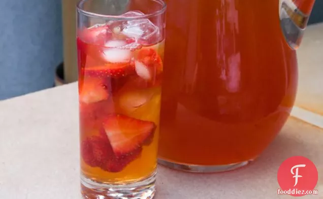 Strawberry-Rhubarb Iced Tea
