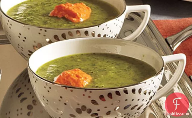 Fennel and Spinach Soup with Roasted Pepper Yogurt