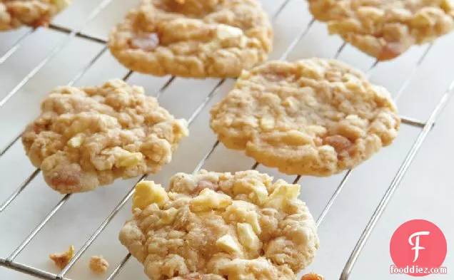 Caramel Apple Oatmeal Cookies