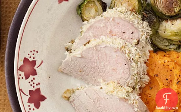 हॉर्सरैडिश-क्रस्टेड पोर्क टेंडरलॉइन