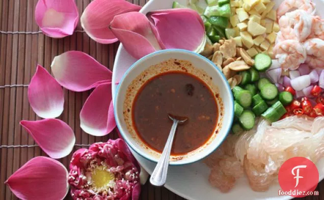 Thai Pomelo and Shrimp Salad (Miang Som O)