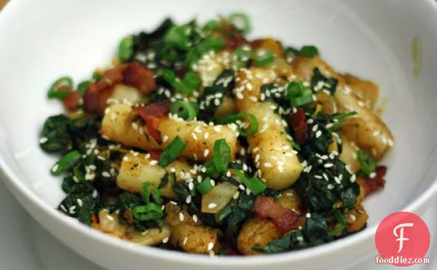 Rice Cakes with Kimchi, Bacon, and Spinach
