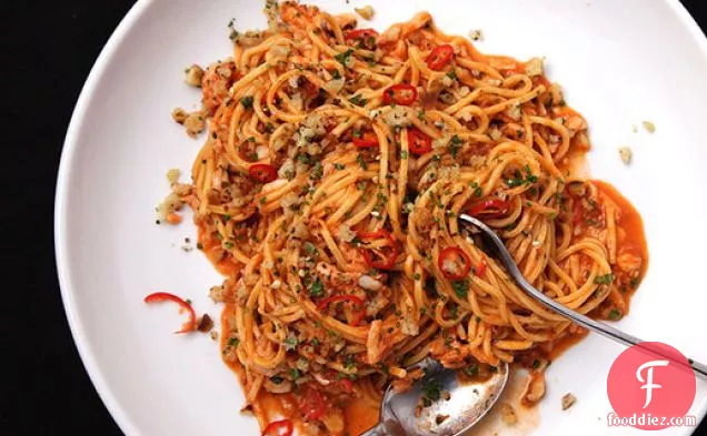 Pasta with Crab, Tomato, and Chilies