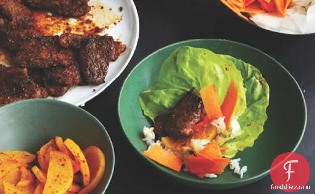 'फैमिली टेबल' से सियर शॉर्ट रिब रैप्स