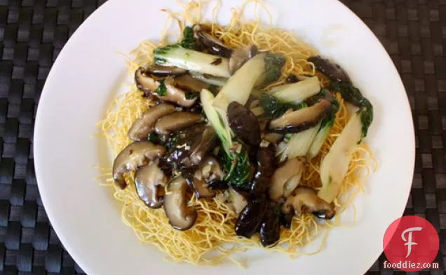 Dinner Tonight: Hong Kong Style Pan-Fried Noodles