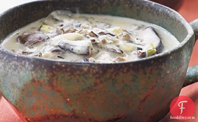 ताजा अदरक, मशरूम और तुलसी का सूप