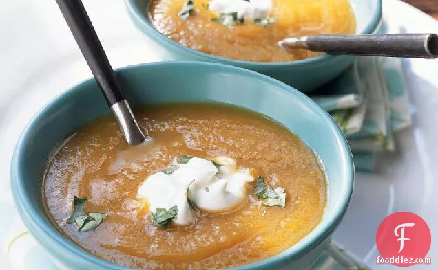 Curried Squash and Apple Soup