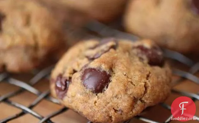Gluten-Free Tuesday: Vegan Chocolate Chip Cookies