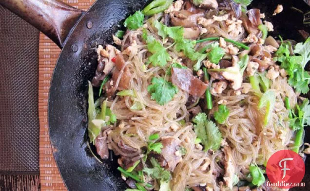 Glass Noodles with Chicken and Mushrooms