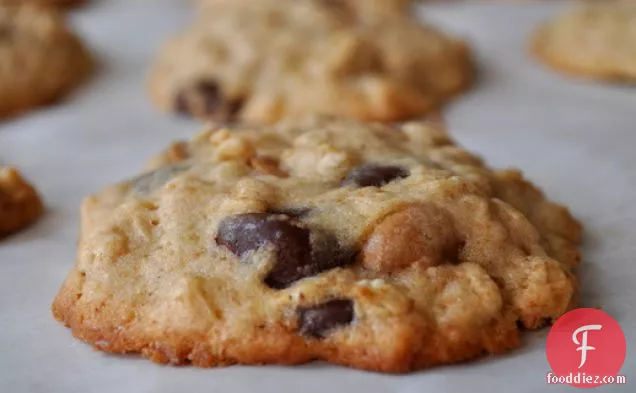 Banana Oatmeal Cookies with Peanut Butter and Chocolate Chips