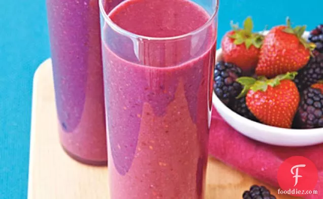 Ginger, Berries, and Oats Smoothie