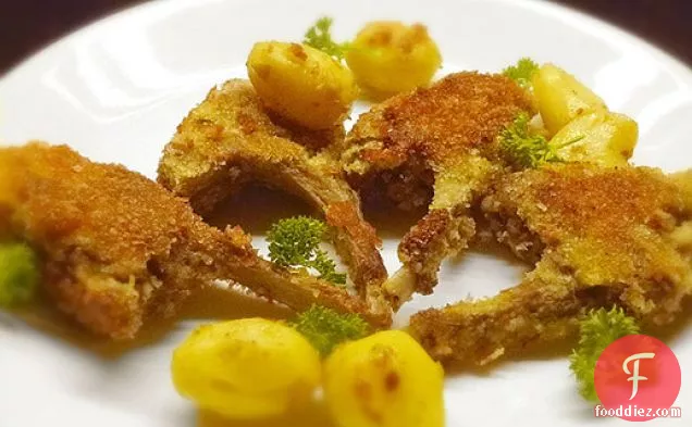 खस्ता भारतीय शैली में उबली हुई बकरी चॉप