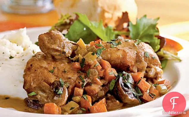 डार्क बीयर के साथ चिकन (कोक आ ला बिएरे)
