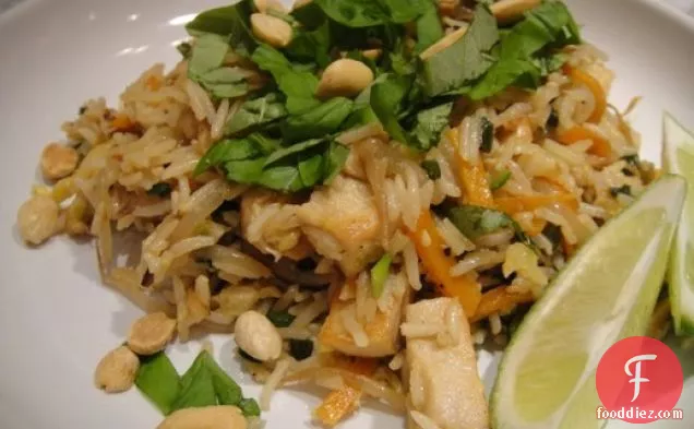 The Food Matters Cookbook': Spicy Fried Rice with Bean Sprouts, Chicken, and Peanuts
