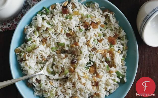 कैरोलिना गोल्ड राइस सलाद 'अराउंड द सदर्न टेबल' से